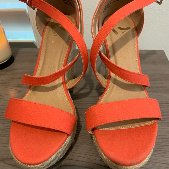 Shoes - Picture 6 of 6